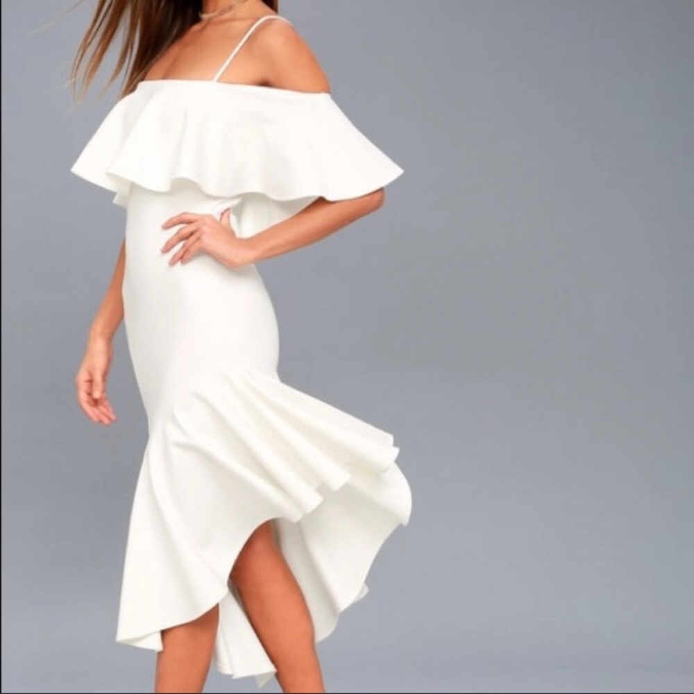 Lulus White off the shoulder fitted dress size Med